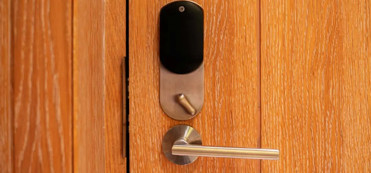 Automatic Locking Door Knob London